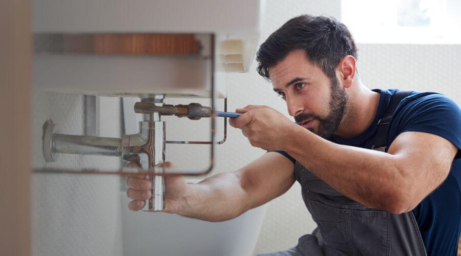 Professional water heater installation services in Leawood, KS